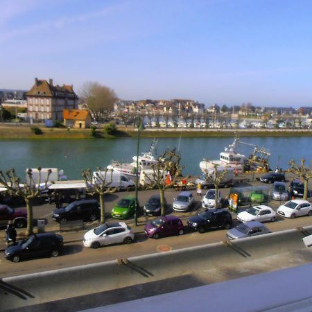Au 112 Bis Appartamento Trouville-sur-Mer Esterno foto