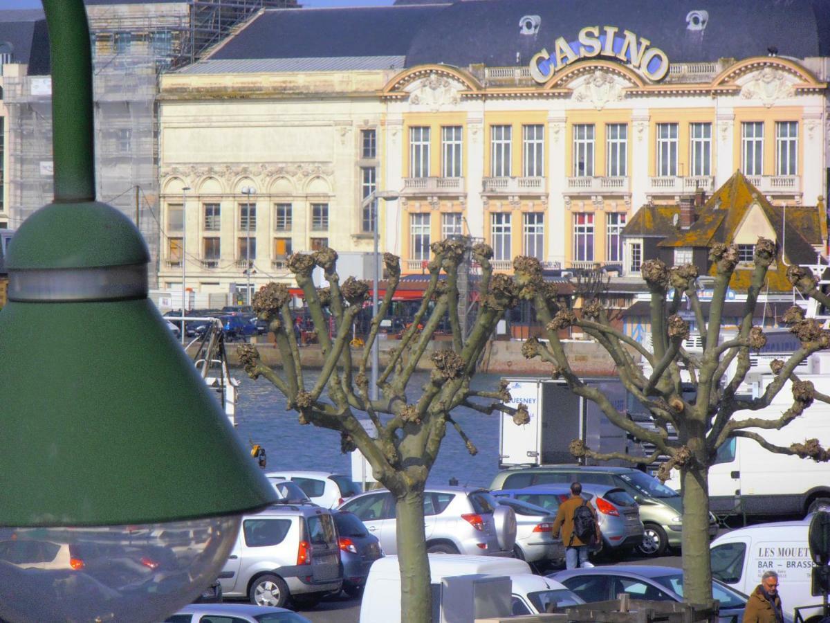 Au 112 Bis Appartamento Trouville-sur-Mer Esterno foto