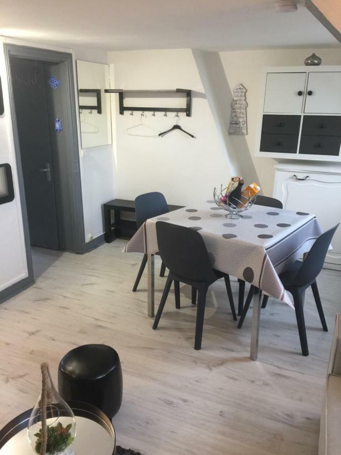 Au 112 Bis Appartamento Trouville-sur-Mer Esterno foto